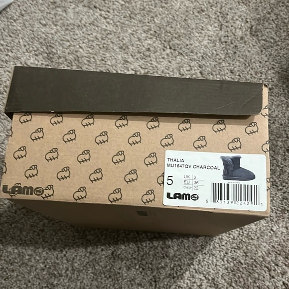 NWT Thalia Lamo boots, Grey, Size 5 - Picture 6 of 7